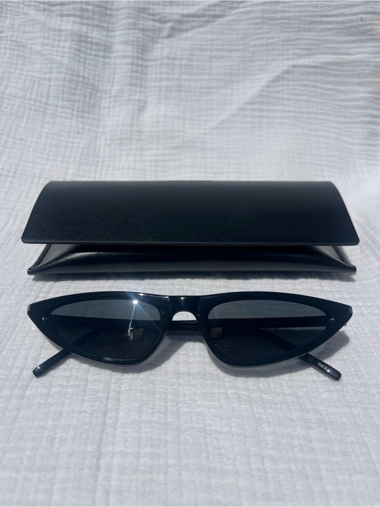 Saint Laurent Black Cat-Eye Sunglasses main image 6